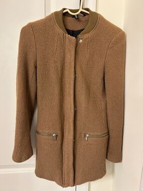 EUC Divided by H&M camel brown wool blend coat. Size 6.